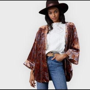 Anthropologie Esme Velvet Kimono Jacket Rust Purple Floral Open Front Size Small